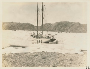 Image of The Bowdoin in ice